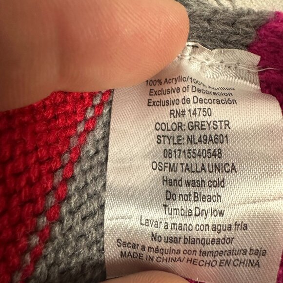 Striped Knit Scarf With Fringes & Multicolor Design - Picture 5 of 5